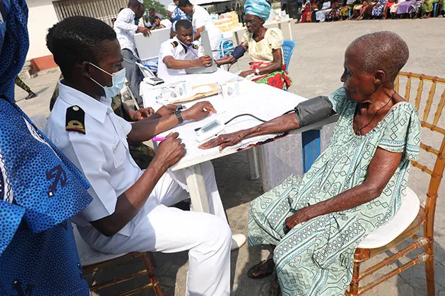 A medical rhapsody organised by the immediate past President of NOWA, Hajiya Nana Aisha Gambo at Esisi community in Warri, Delta State as part of NOWA end of year programme